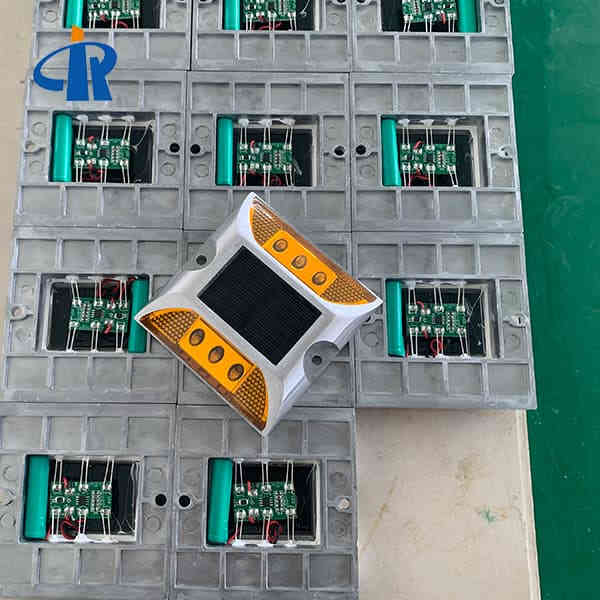 <h3>Synchronous Flashing Solar Road Studs For Freeway</h3>
